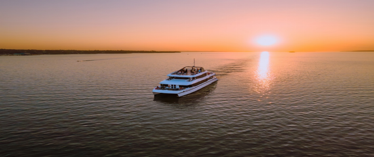 Atardecer en el río